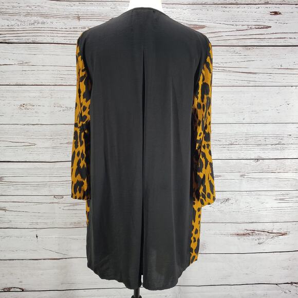 Glam Black Leopard Print Contrast Roll Tab Open Cardigan Size Medium - Picture 13 of 15